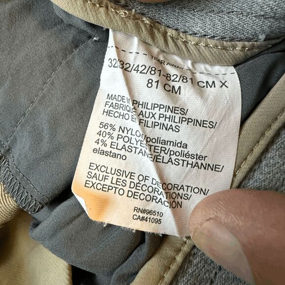 Under‎ Armour Men's Flat Front Straight Leg Chino Pants Khaki Beige Size 32/32 - Picture 6 of 7